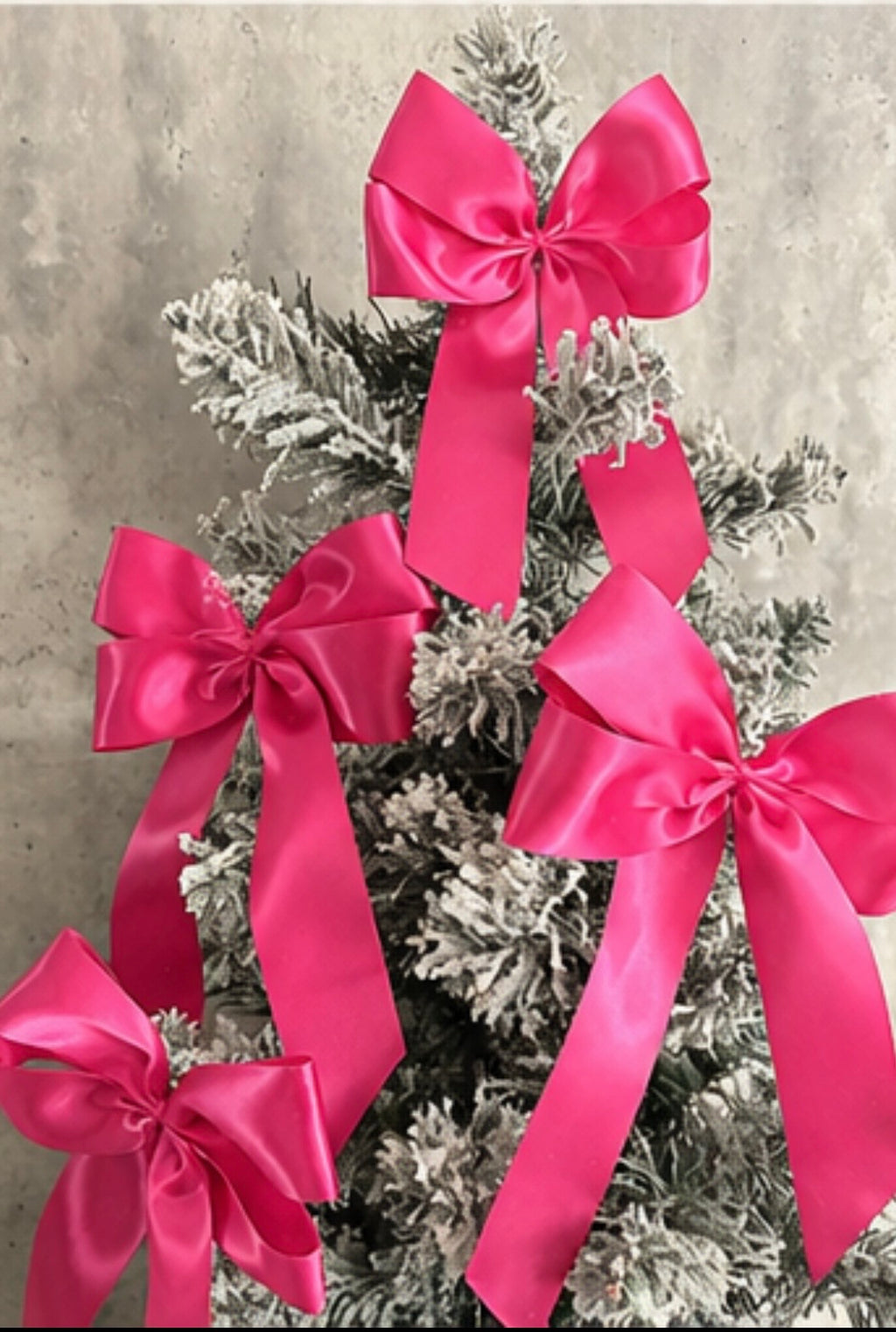 10 large Christmas tree bows