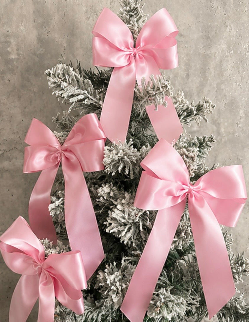 10 large Christmas tree bows